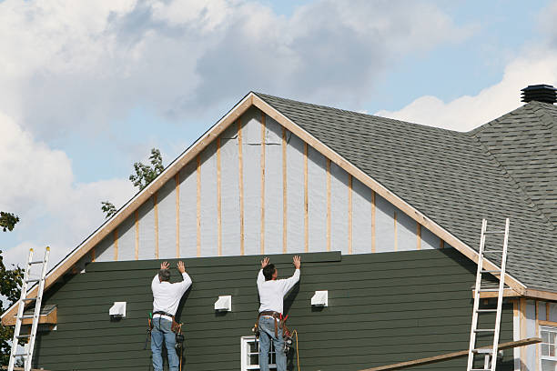 Professional Siding Installation technician working in New Hill, NC